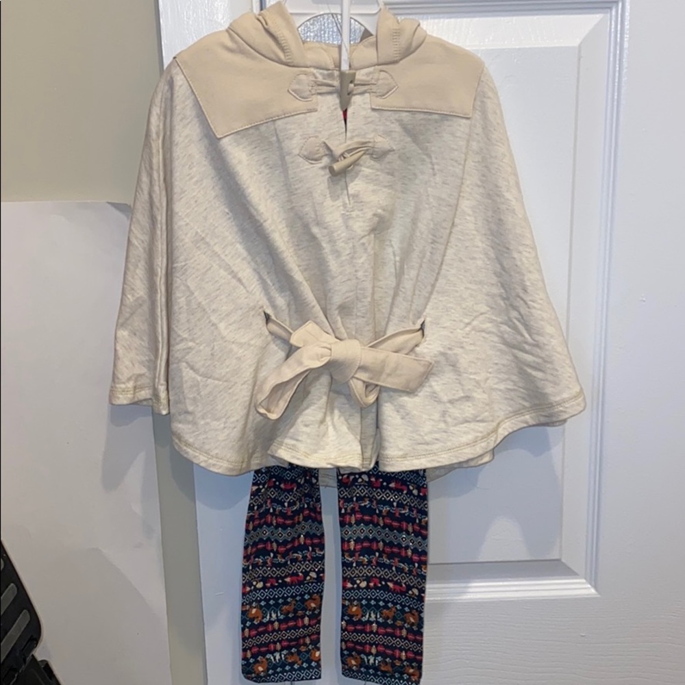 Poncho and leggings size 4T never worn